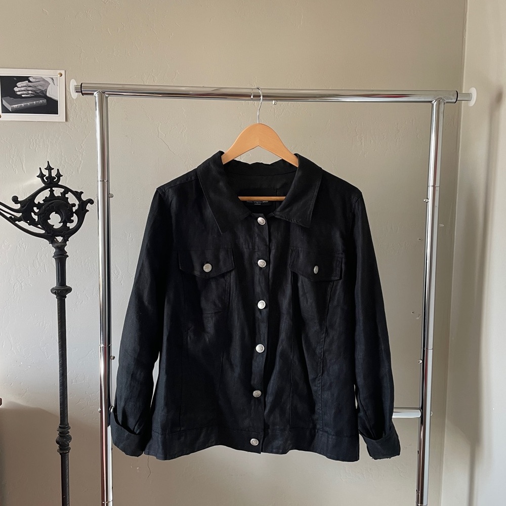 Black linen jacket.